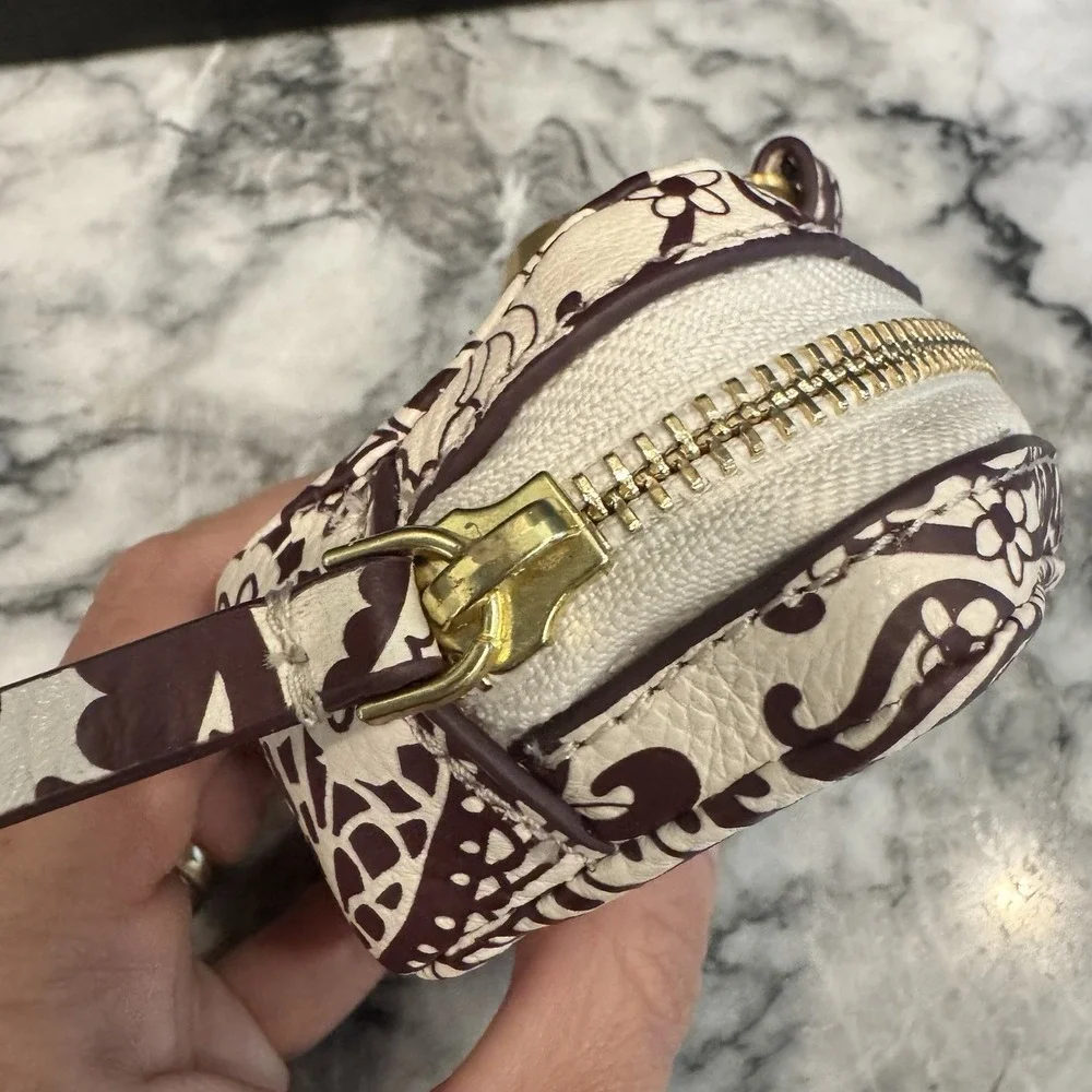 Vera Bradley Leather Zip Earbud Case Eclectic Paisley Cottage Cream Keychain - Picture 7 of 14
